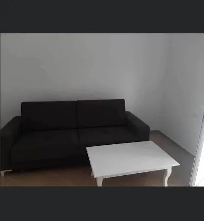 Rent * Sarandë